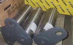 Палец рукояти центральный d=120 L=390 ZL50NC 30810019598/LG50HCII.11.08